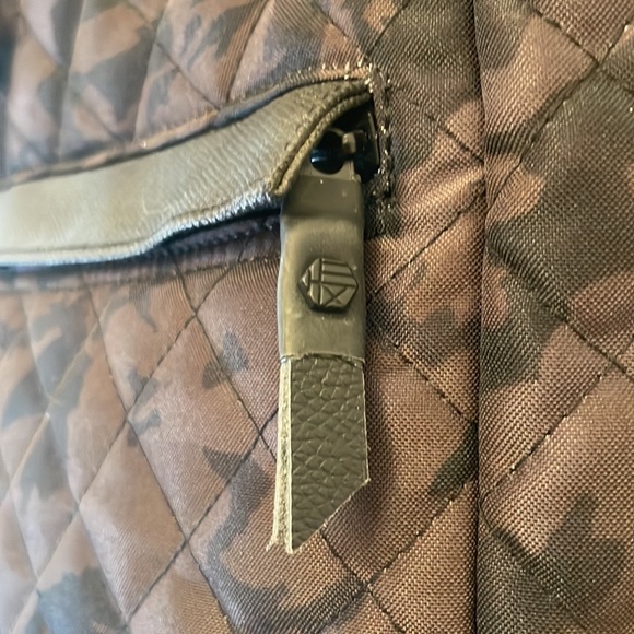 Hex Backpack/Laptop Carrier. Brown and Black Quilted Canvas Camo print. - Picture 4 of 9